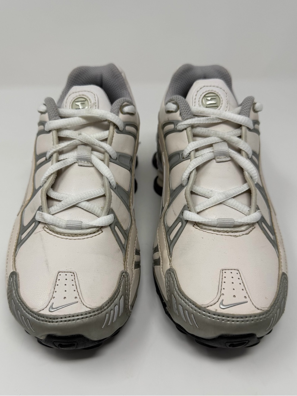 Nike Women's White & Light Gray Athletic Shox Sneakers Sz. 5.5 - Picture 5 of 6